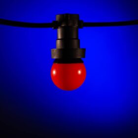 Festbeleuchtung im Freien rot