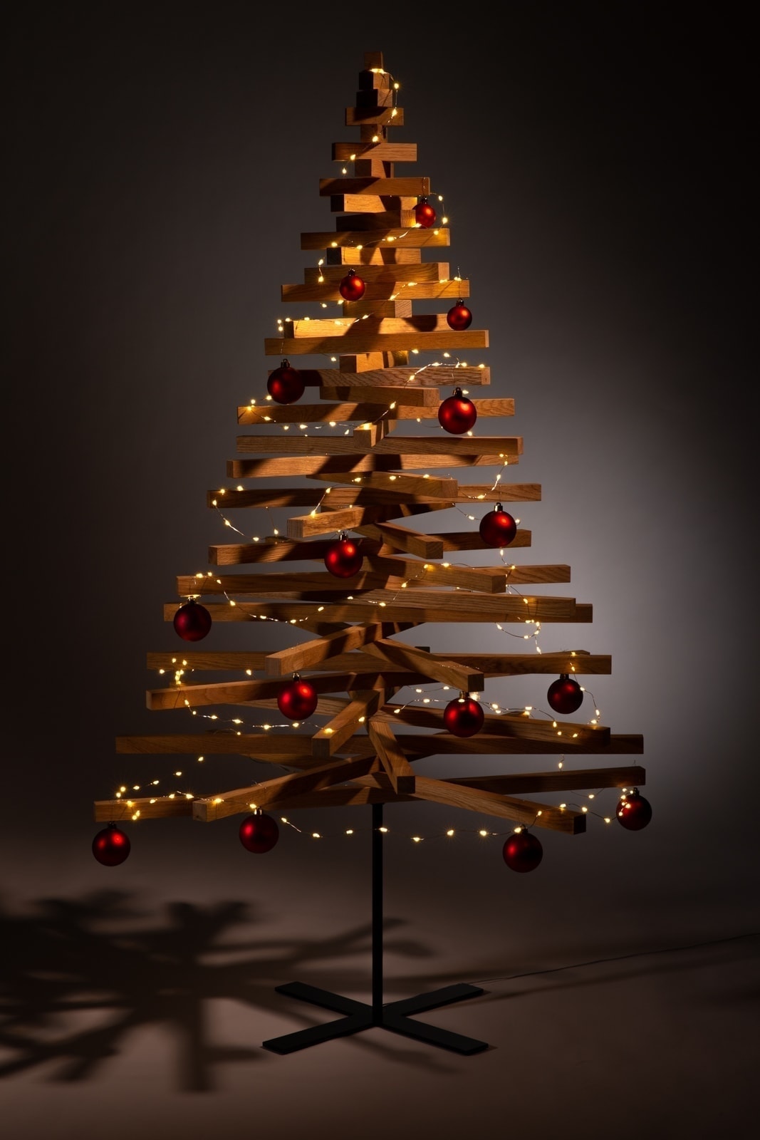 holz weihnachtsbaum dekoration weihnachtsbaumkugeln rot