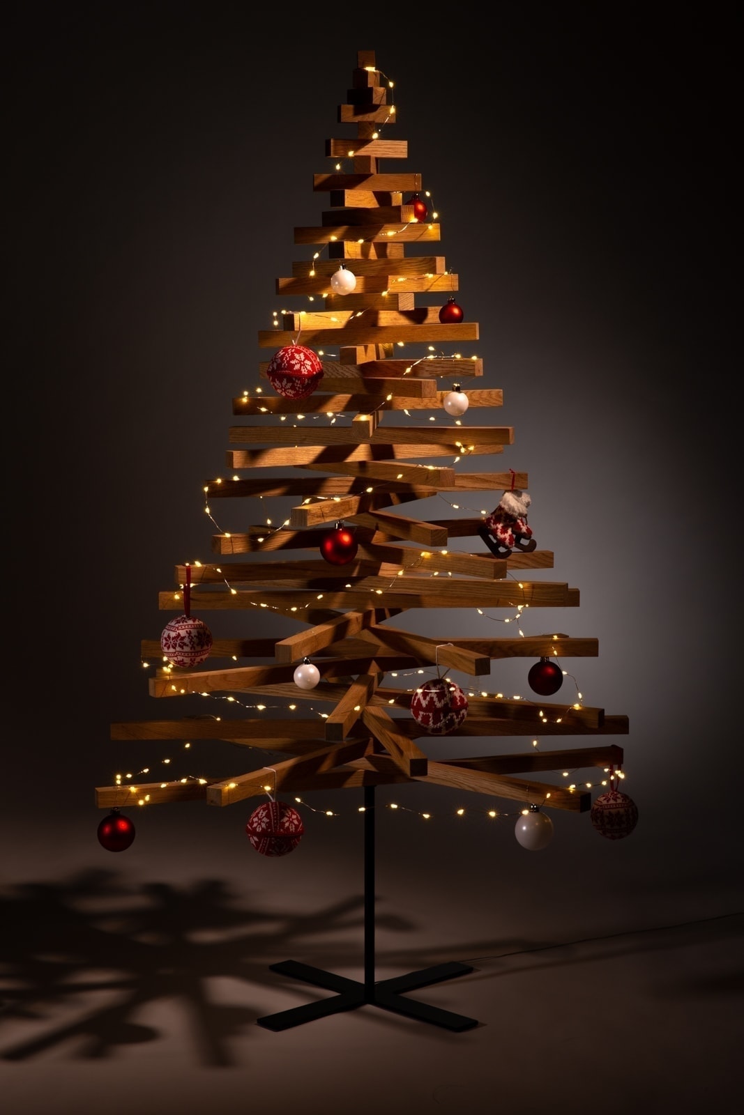 holz weihnachtsbaum dekorieren