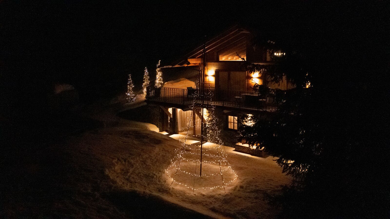 Weihnachtsbäume für draußen Twinkly