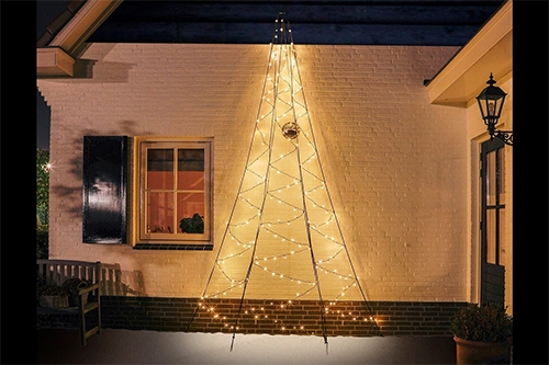 Weihnachtsbaum an der Wand