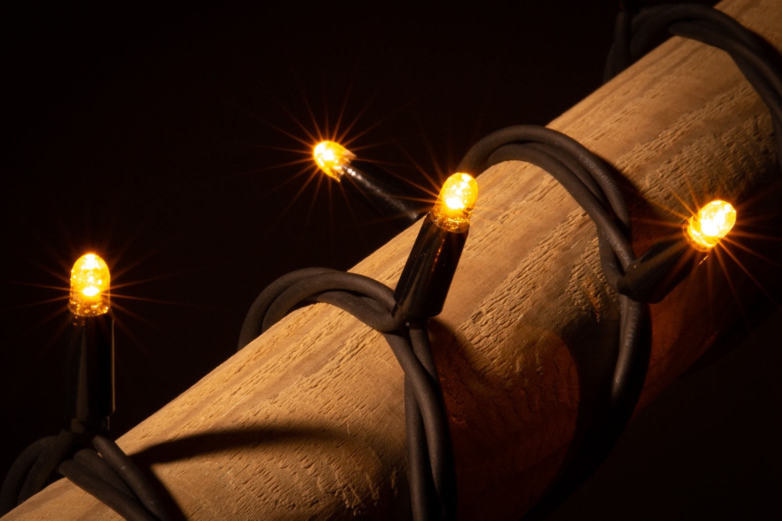 Weihnachtsbeleuchtung warmes Gelb