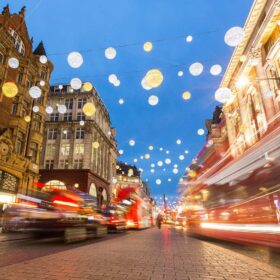 Weihnachtsbeleuchtung Einkaufsstraße