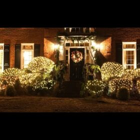 Netzbeleuchtung im Freien