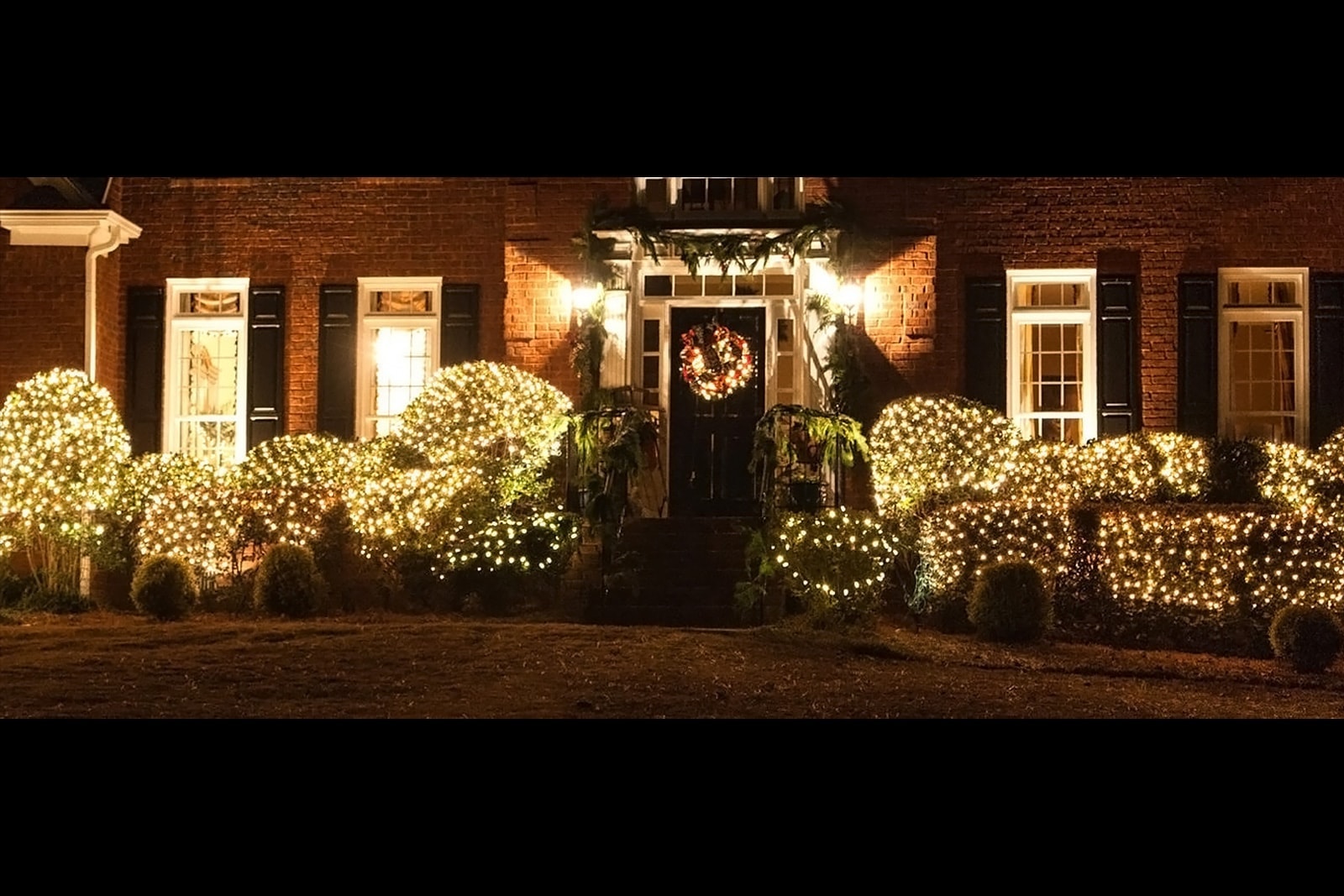 Netzbeleuchtung im Freien