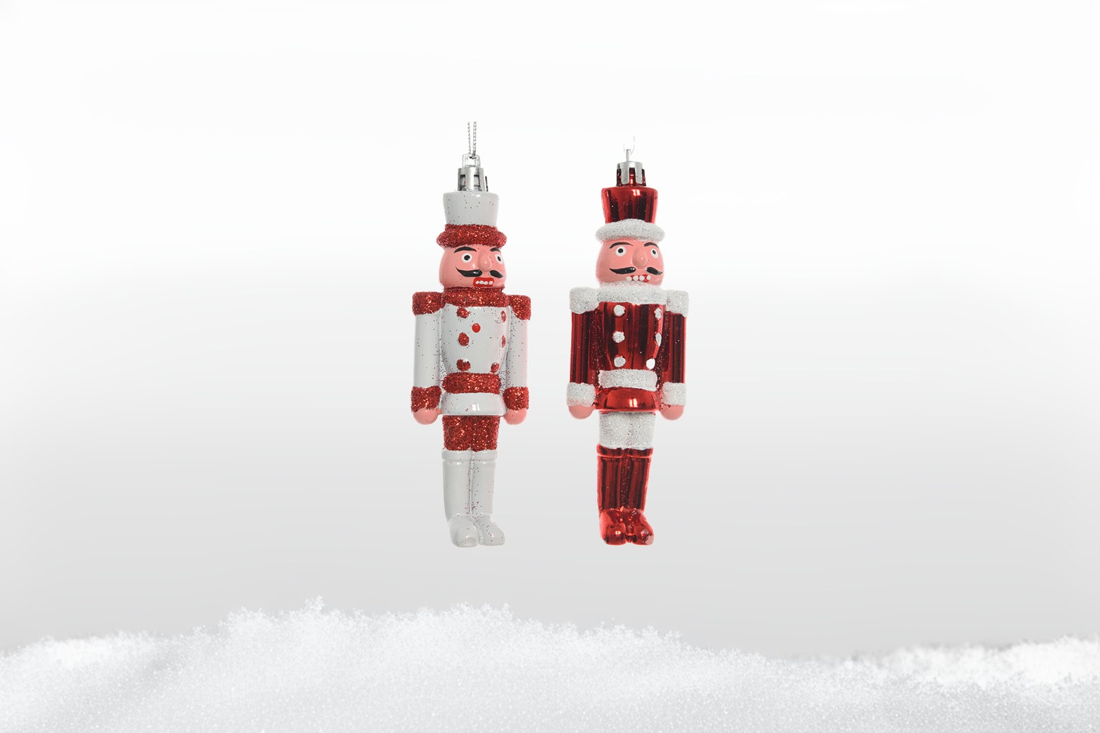 nussknacker weihnachtshänger rot weiß weihnachtsbaumversiering