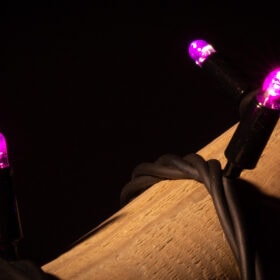 lila Weihnachtsbeleuchtung