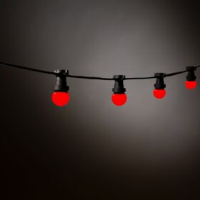rote LED-Lampen mit Stacheldraht