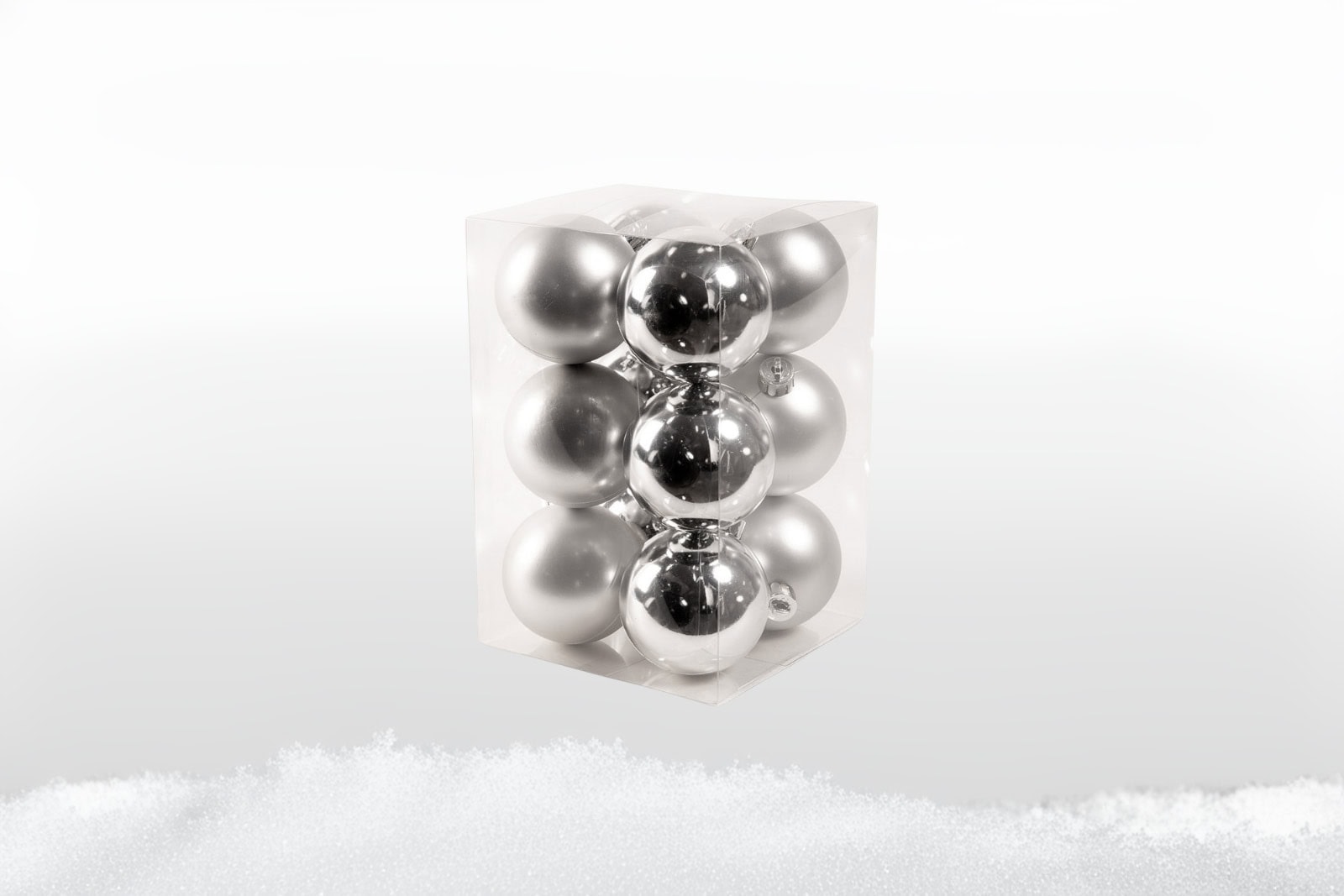 silberne Weihnachtskugeln
